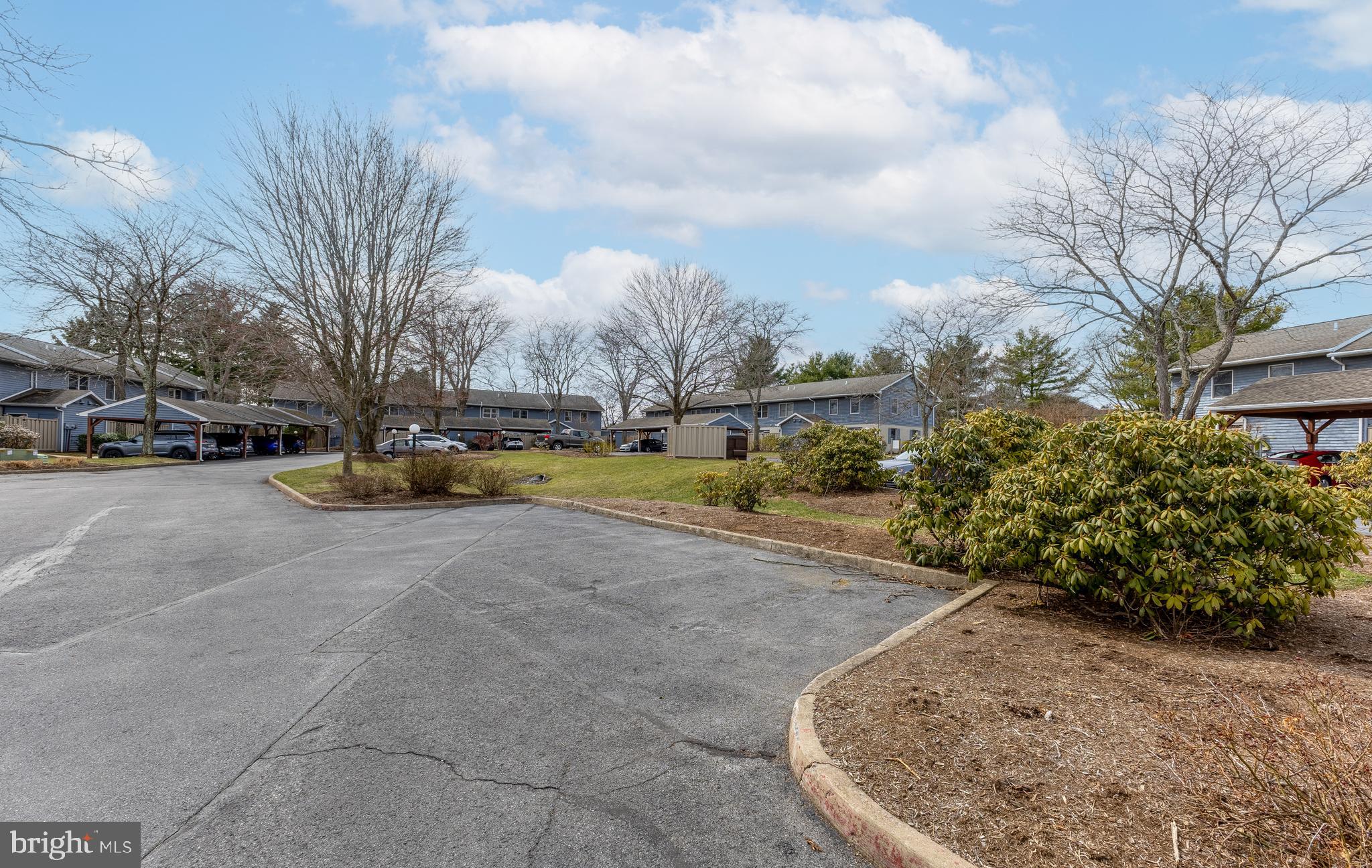 SHAMROCK TOWNHOMES - Residential