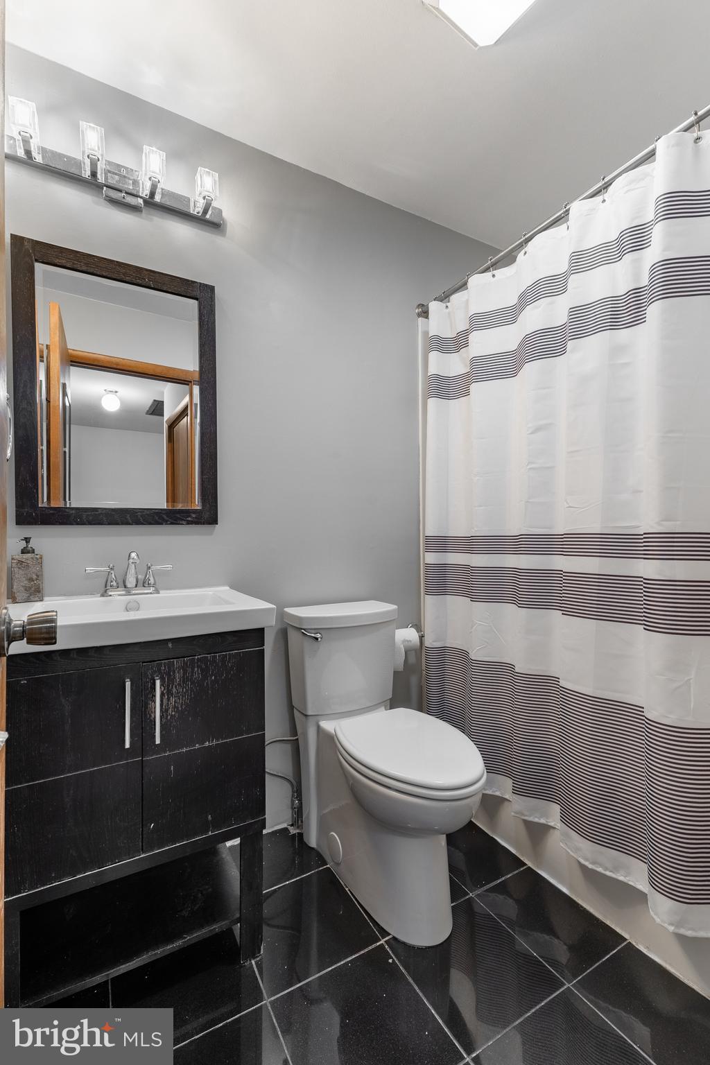 SHAMROCK TOWNHOMES - Residential