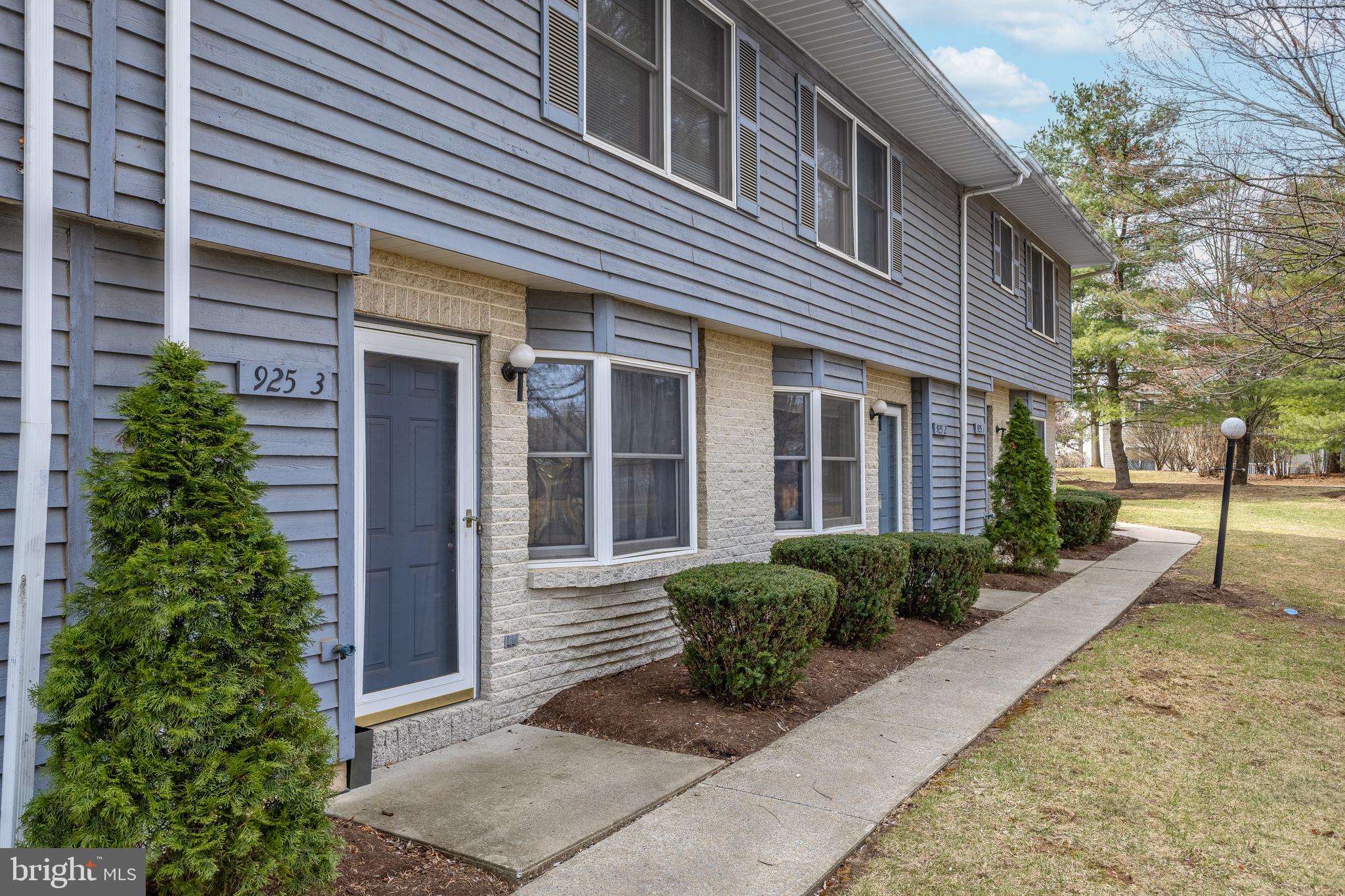 SHAMROCK TOWNHOMES - Residential