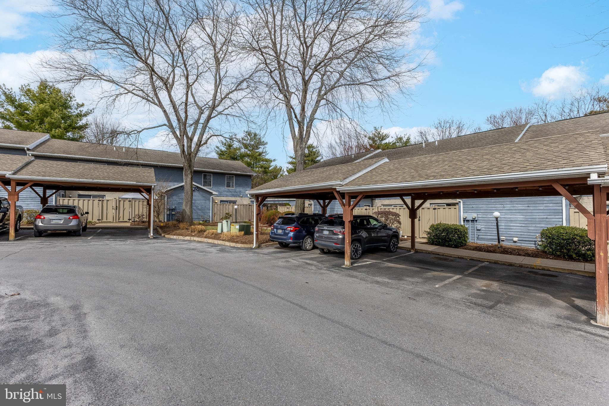 SHAMROCK TOWNHOMES - Residential