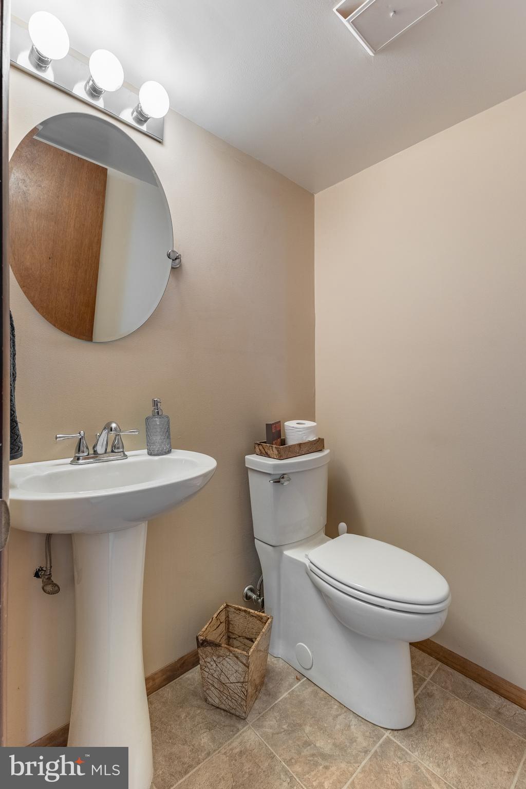 SHAMROCK TOWNHOMES - Residential