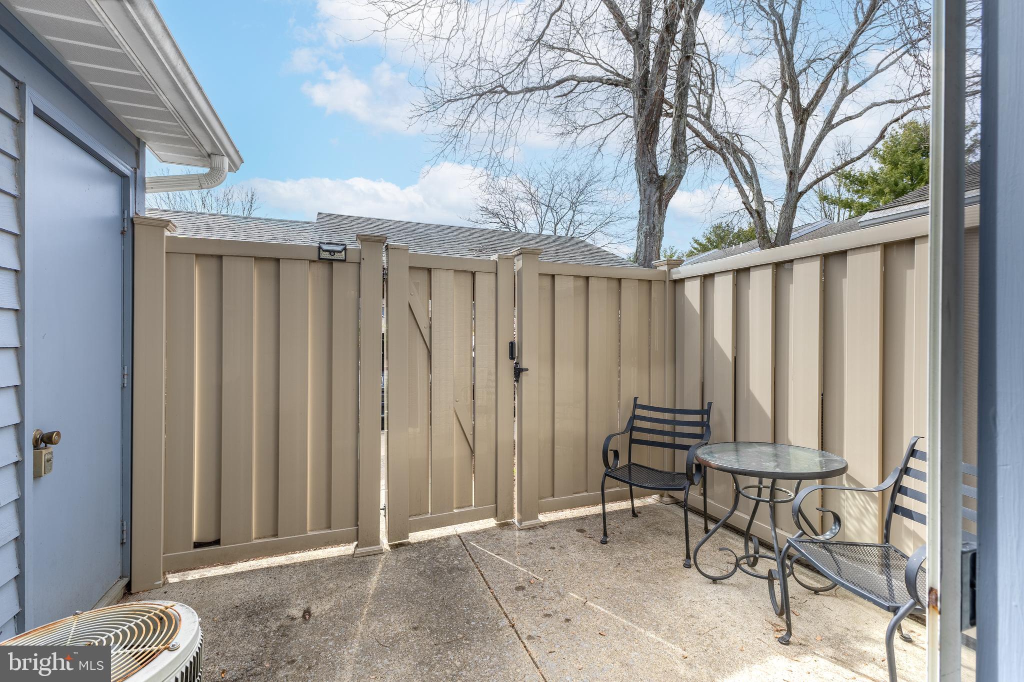 SHAMROCK TOWNHOMES - Residential