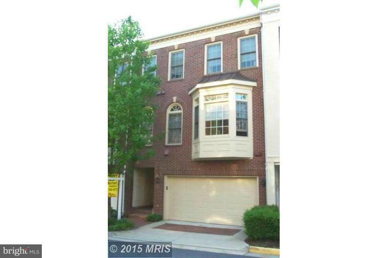 TYSONS VILLAGE - Residential Lease