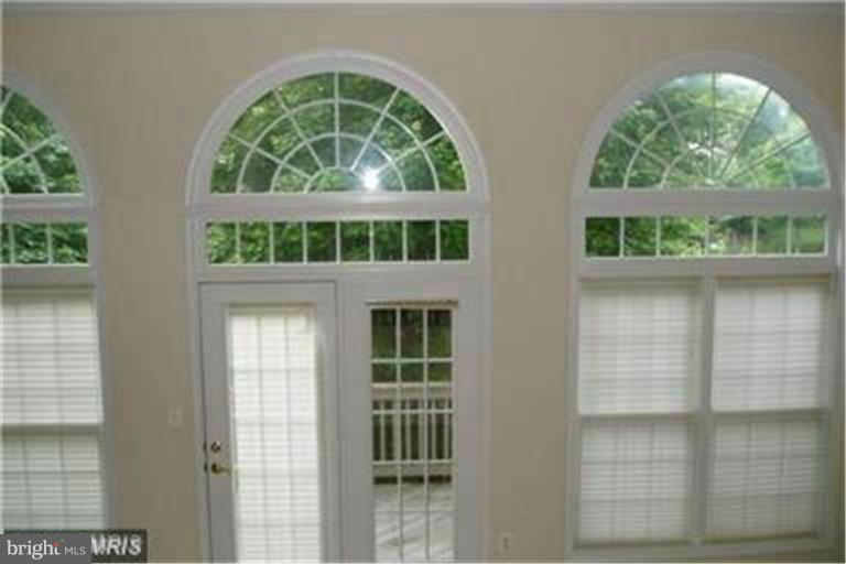 TYSONS VILLAGE - Residential Lease