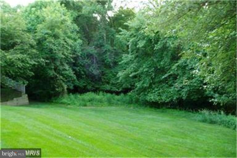 TYSONS VILLAGE - Residential Lease