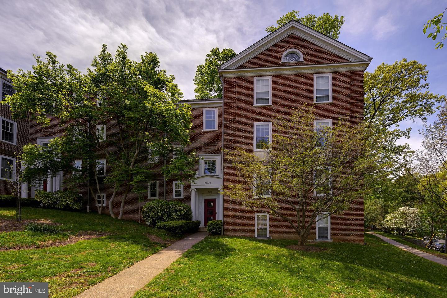 3690 38TH STREET NW C237