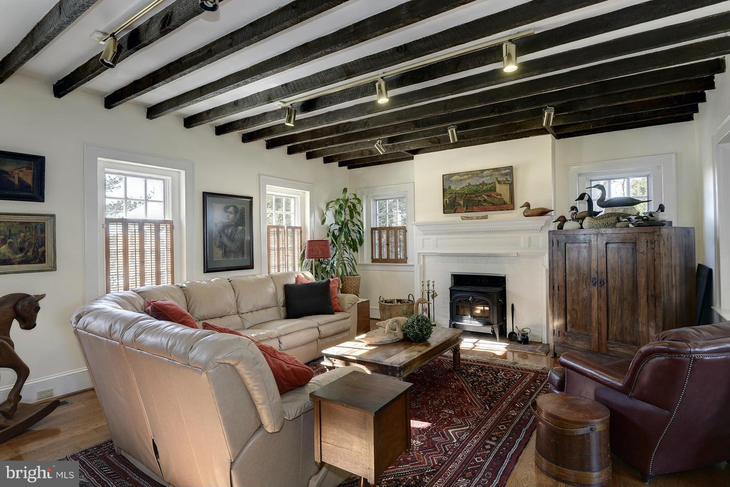 SPRING MEADOWS - Residential