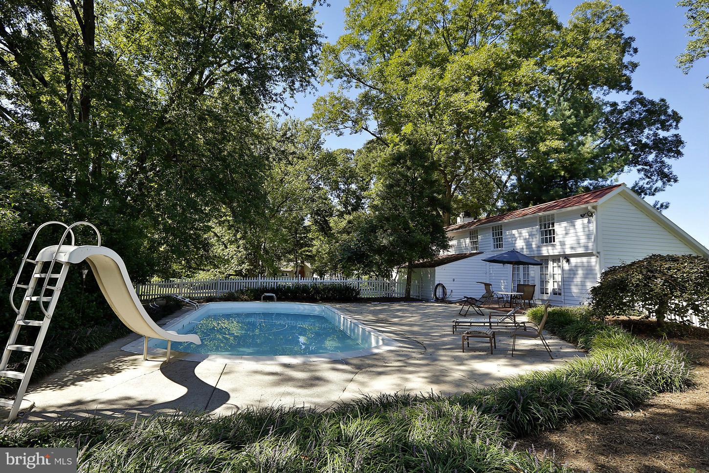 SPRING MEADOWS - Residential