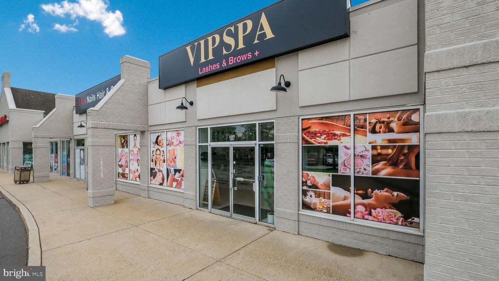 Photo of 187 Franklin Mills Blvd, PHILADELPHIA, PA 19154 (MLS # PAPH2488194)