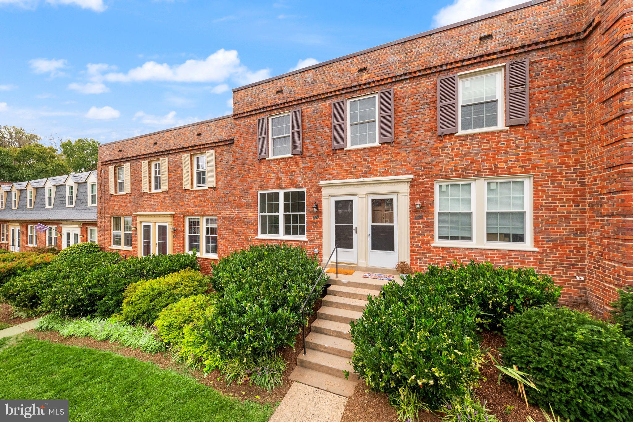 1400 S EDGEWOOD STREET 521