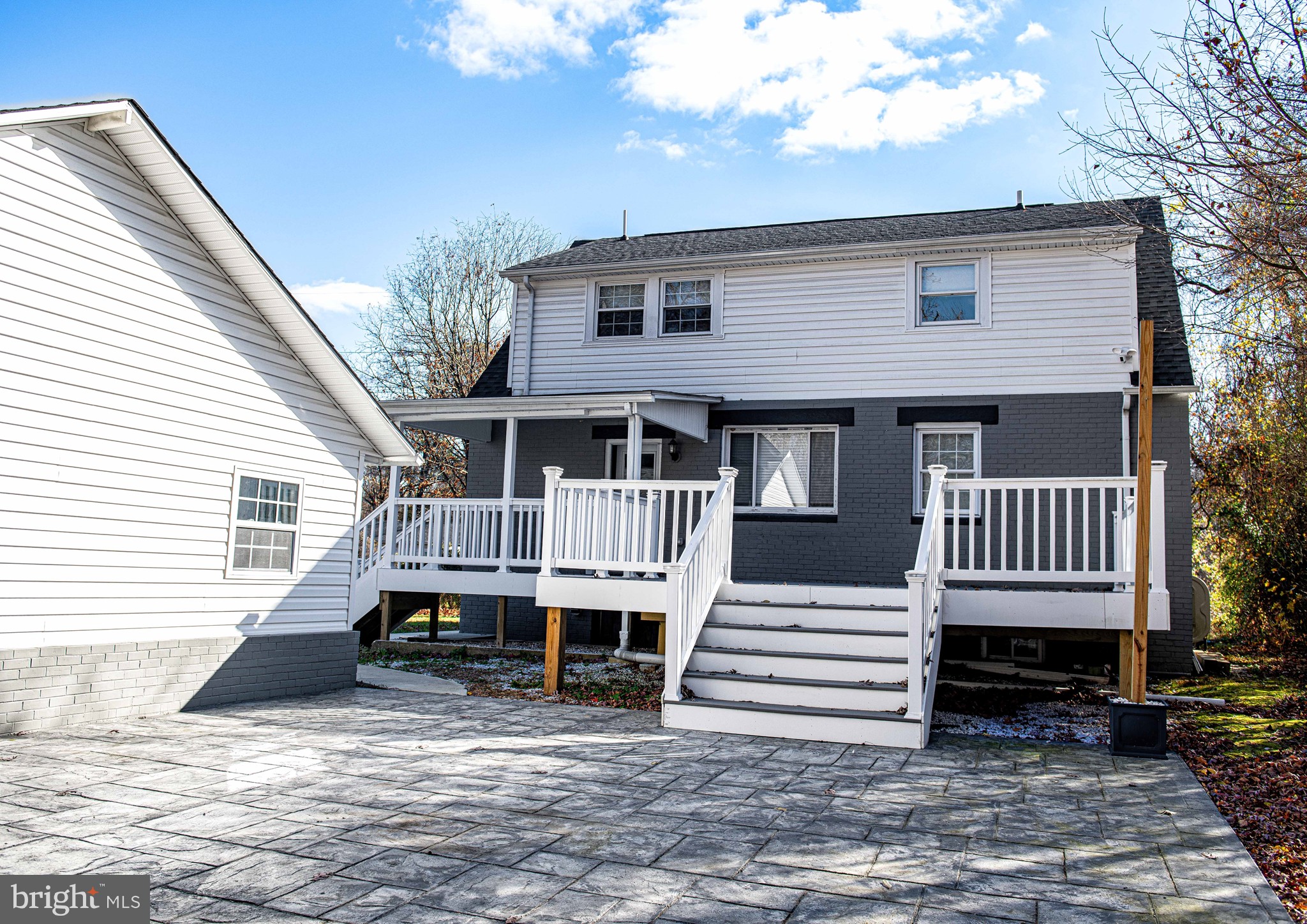 MIDDLE RIVER - Residential