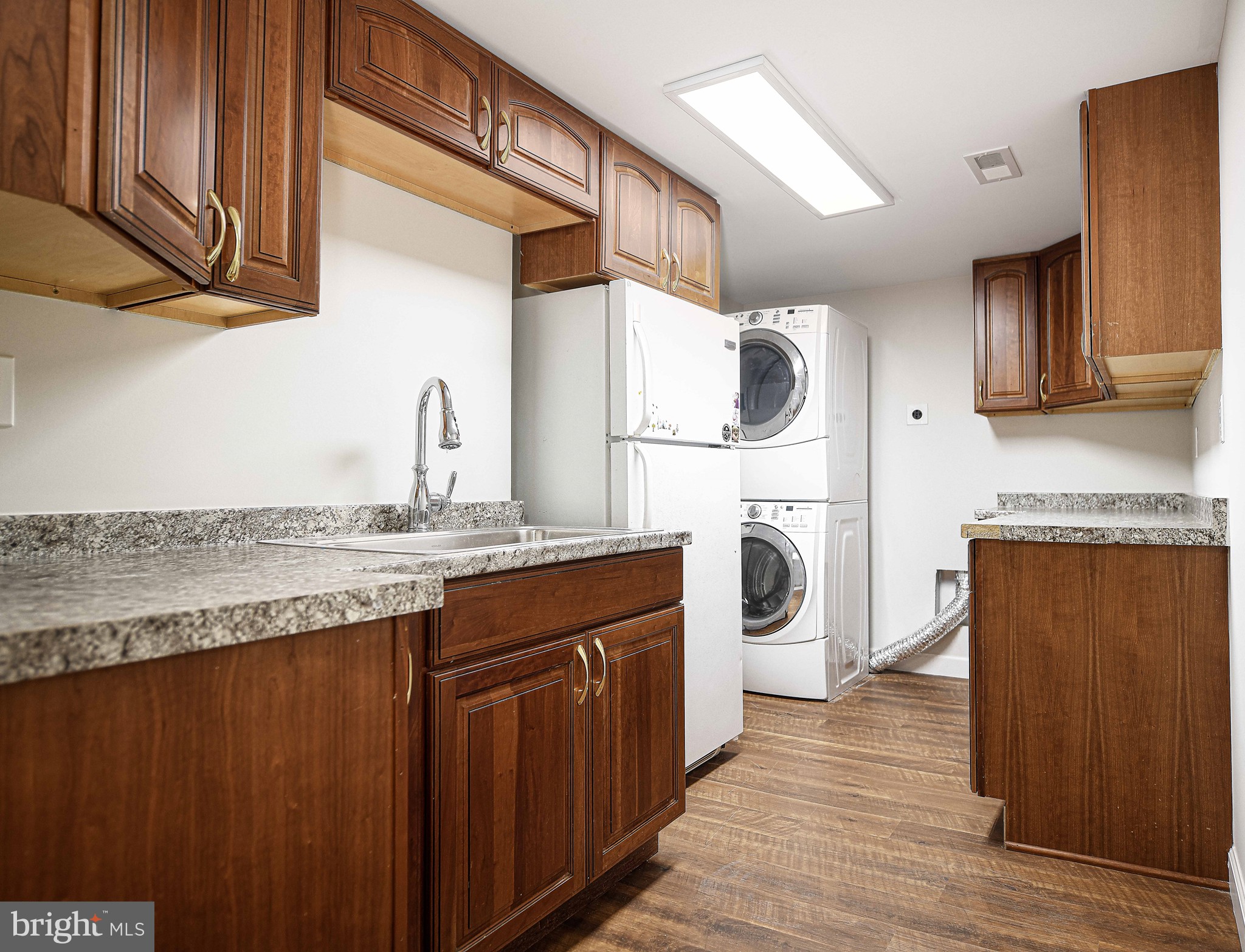 MIDDLE RIVER - Residential