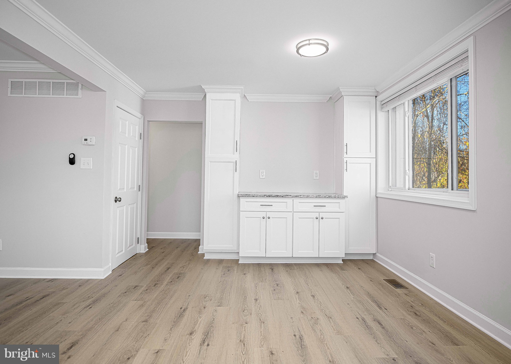 MIDDLE RIVER - Residential