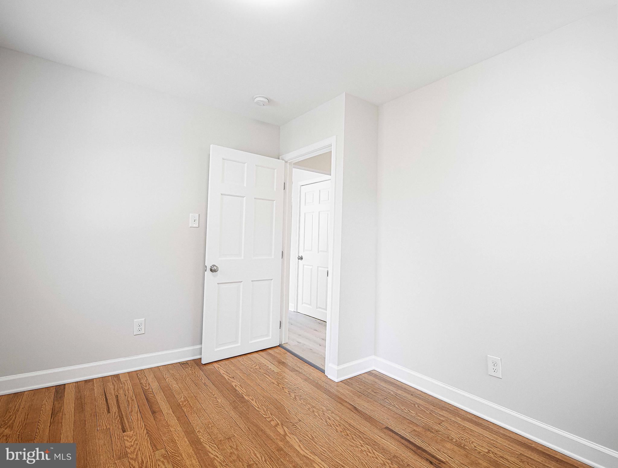 MIDDLE RIVER - Residential