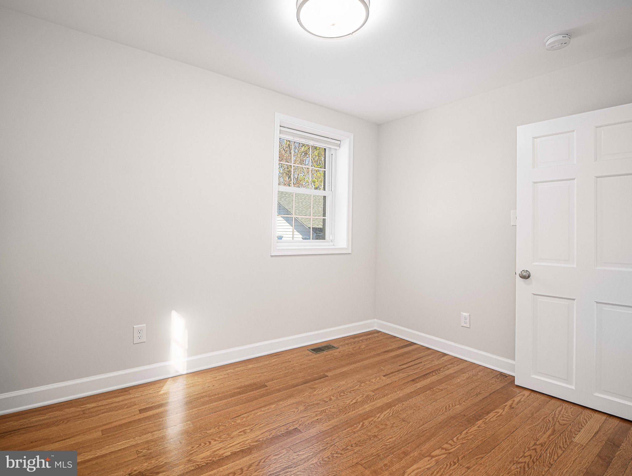 MIDDLE RIVER - Residential