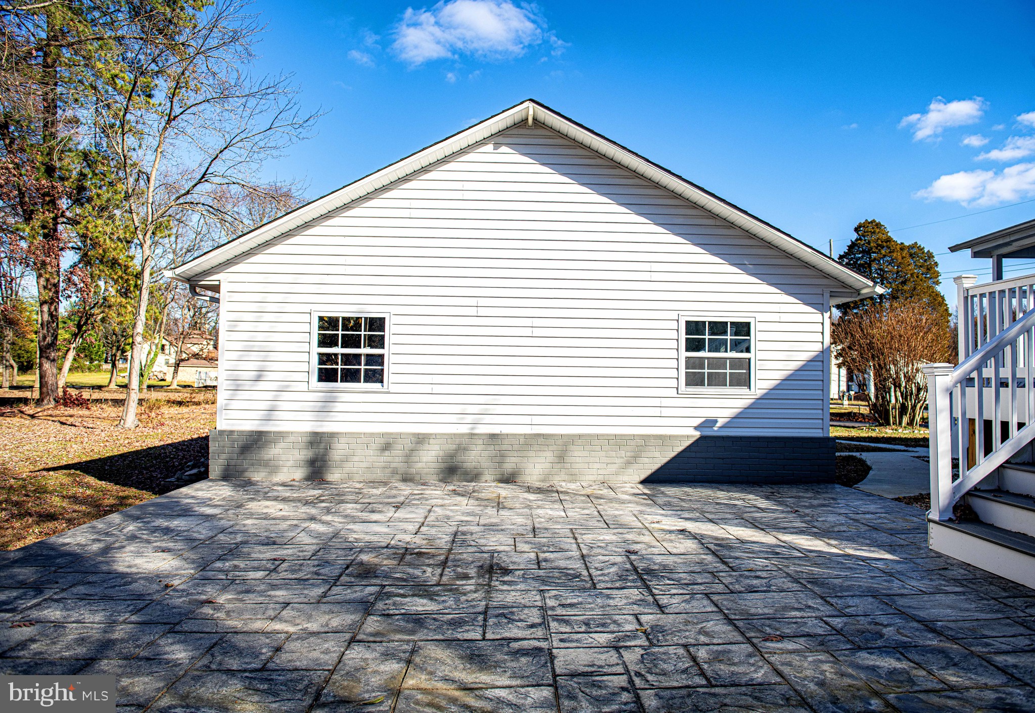 MIDDLE RIVER - Residential