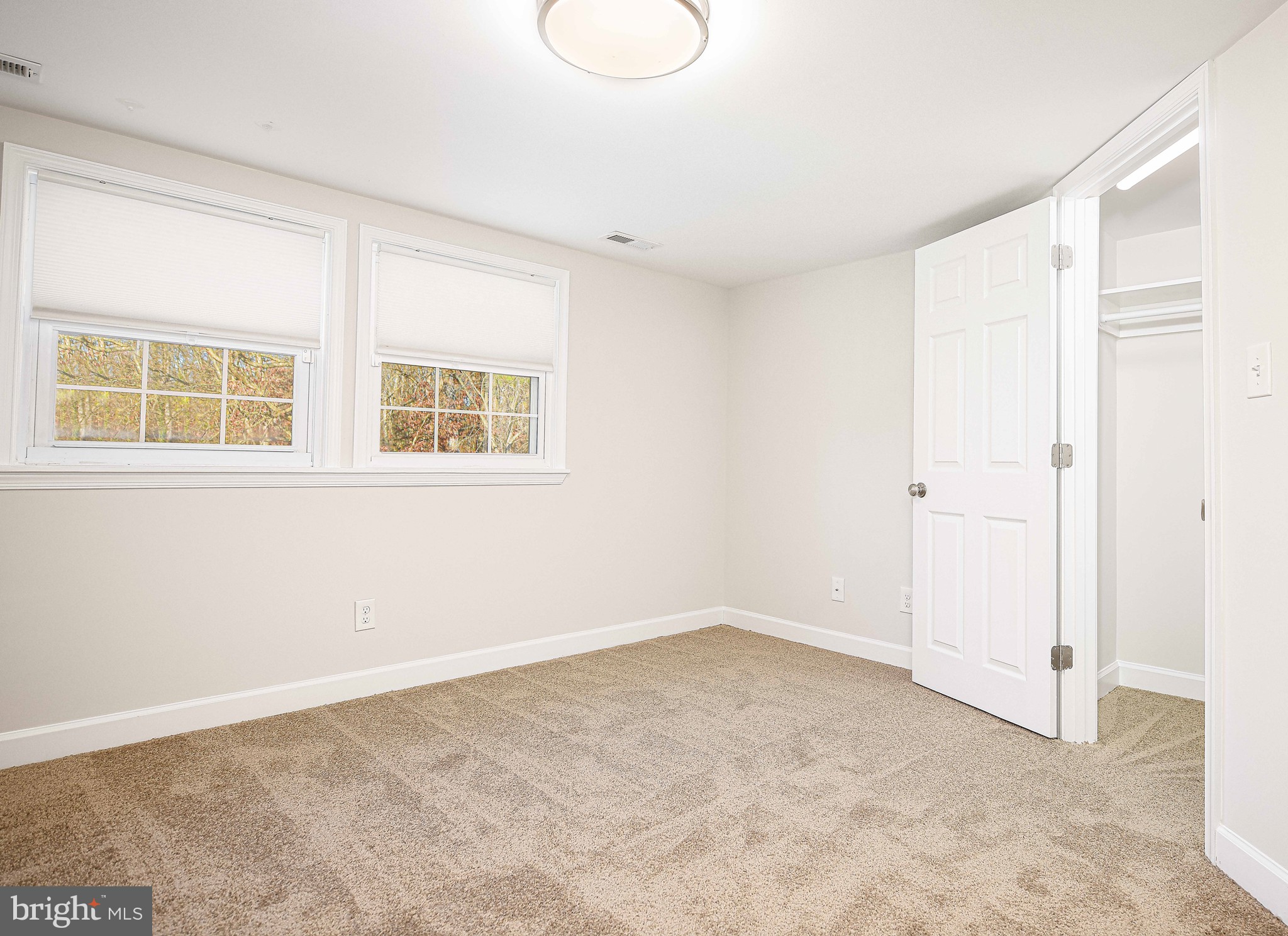 MIDDLE RIVER - Residential