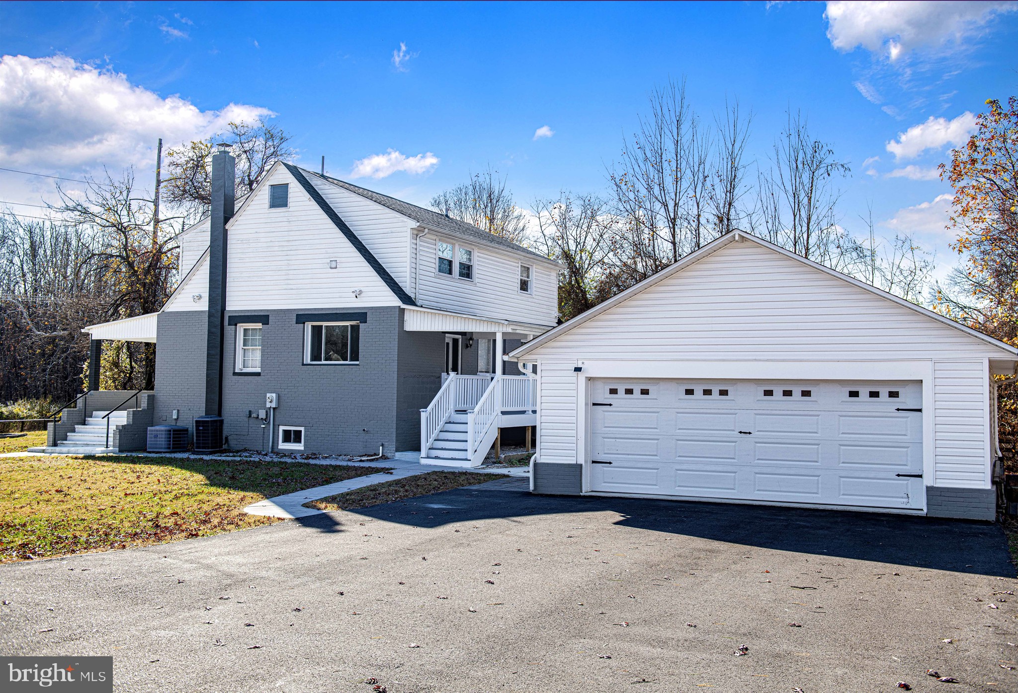 MIDDLE RIVER - Residential