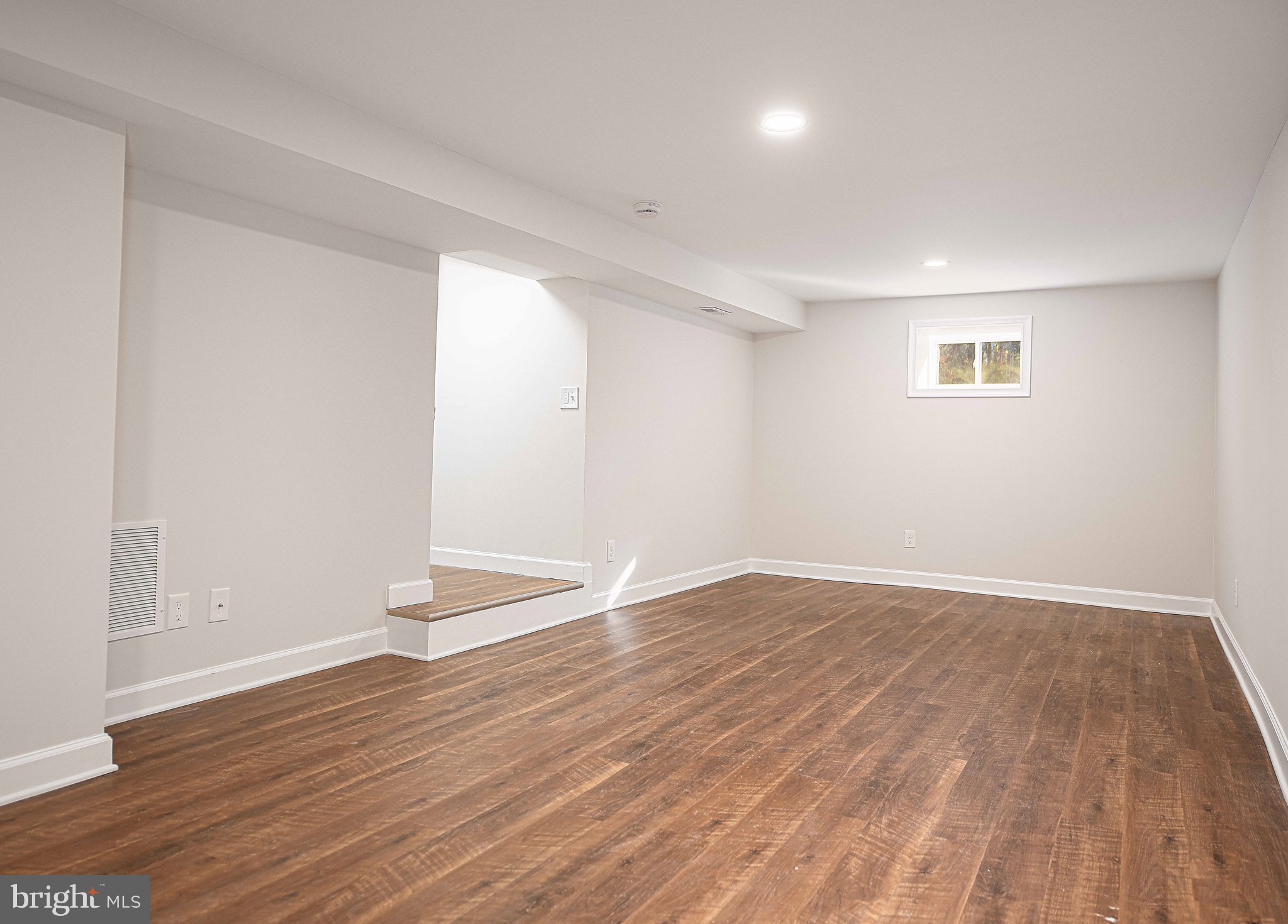 MIDDLE RIVER - Residential