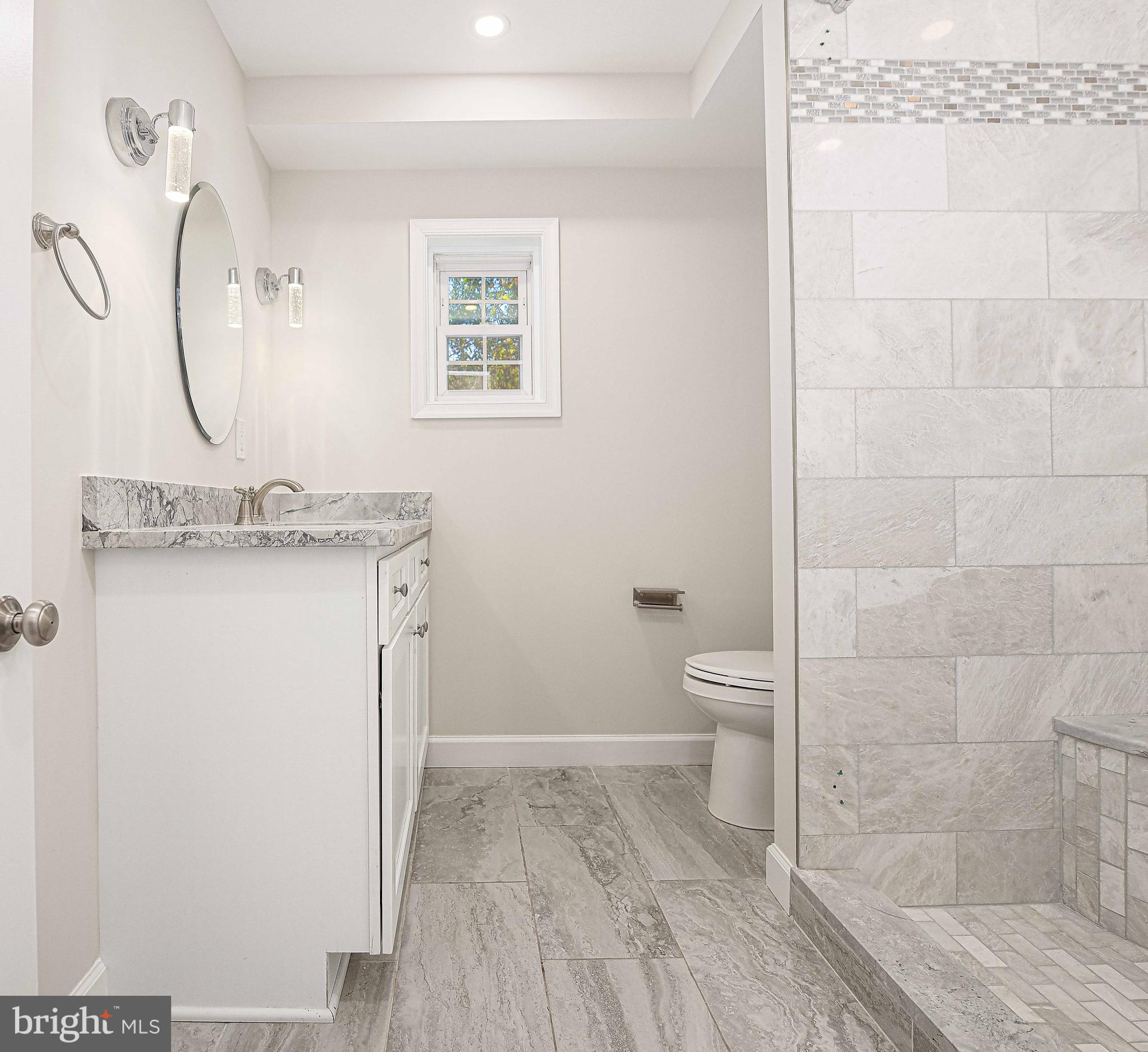 MIDDLE RIVER - Residential