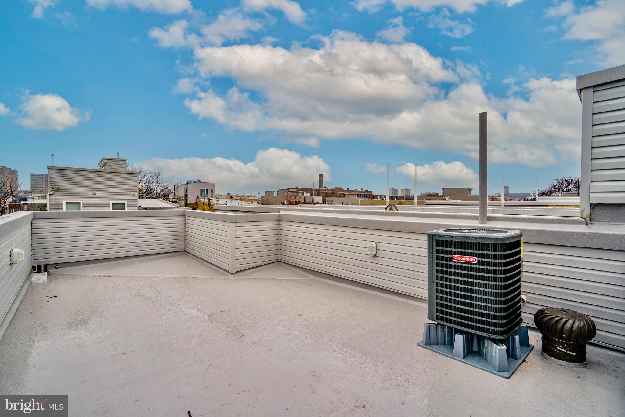 OLDE KENSINGTON - Commercial Sale