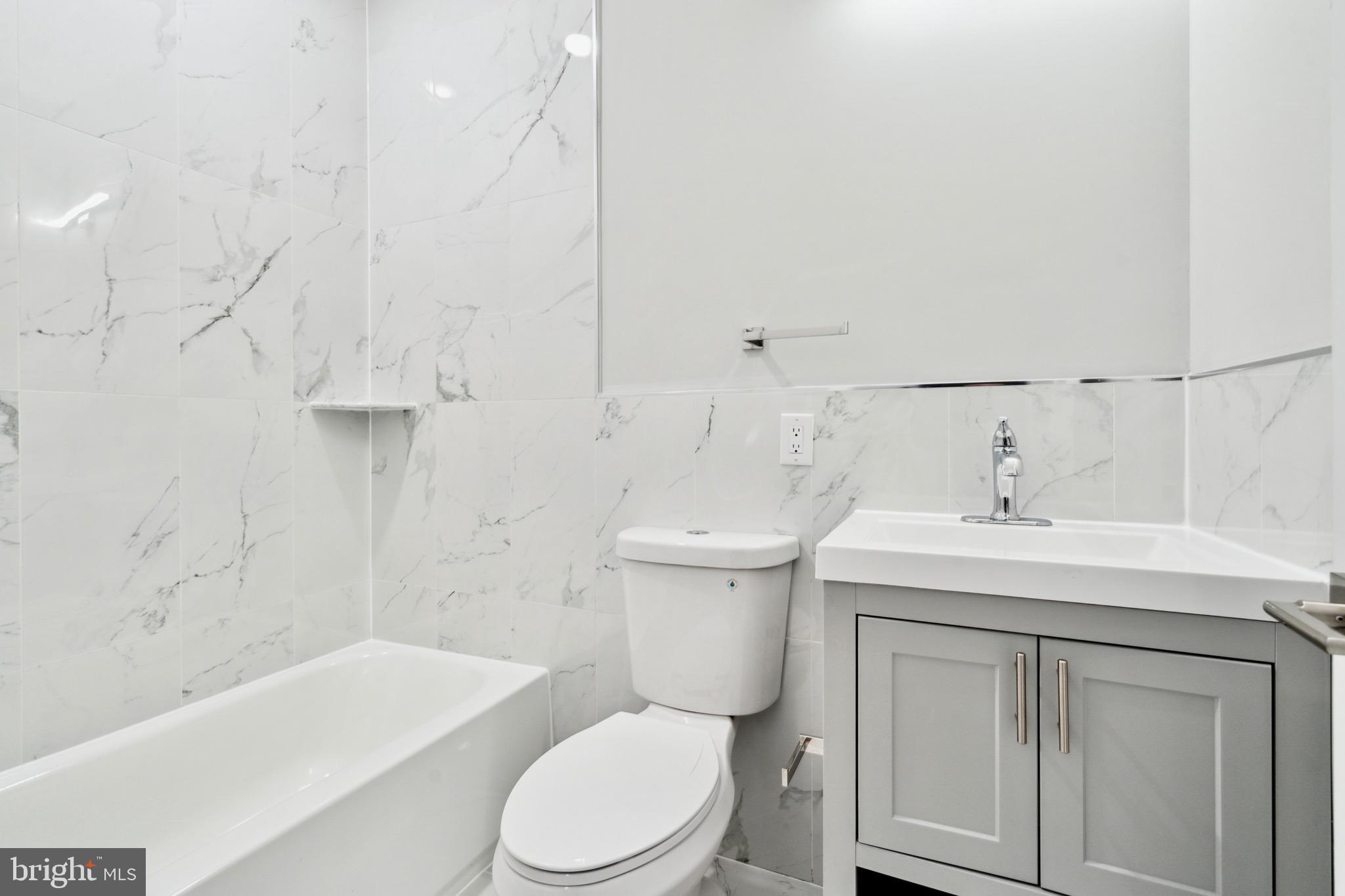 OLDE KENSINGTON - Commercial Sale