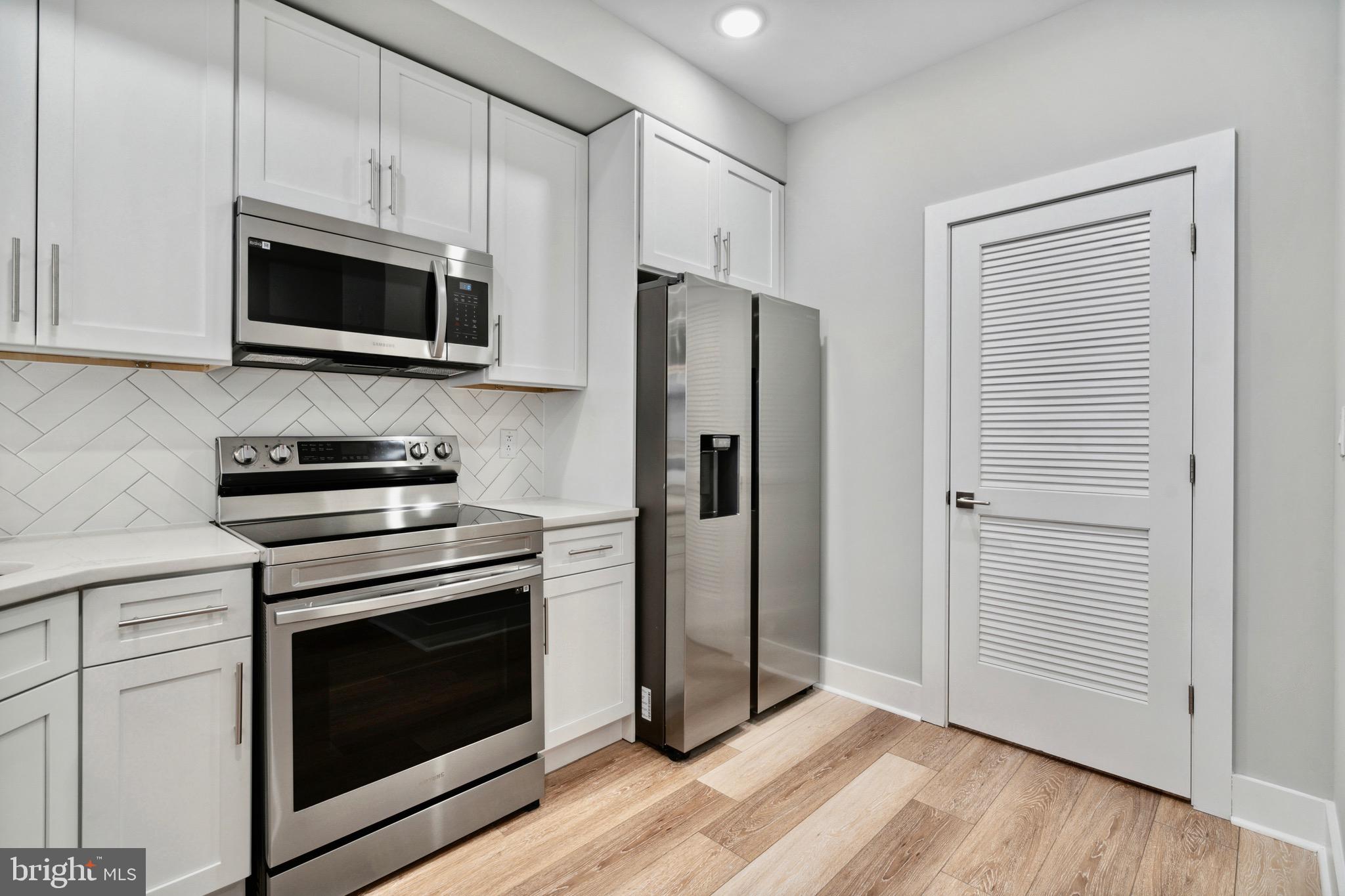 OLDE KENSINGTON - Commercial Sale