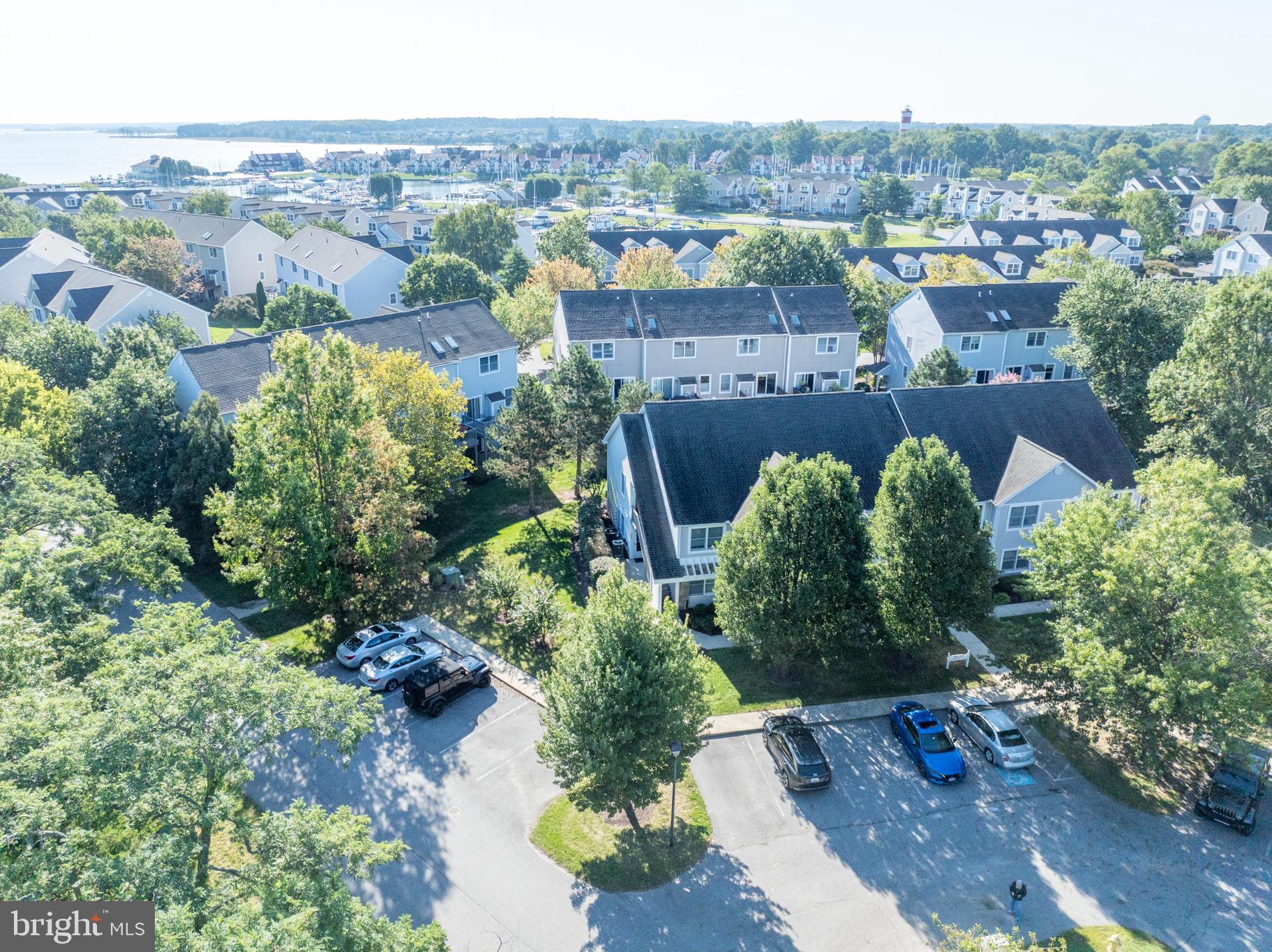 BAYSIDE MARINA - Residential