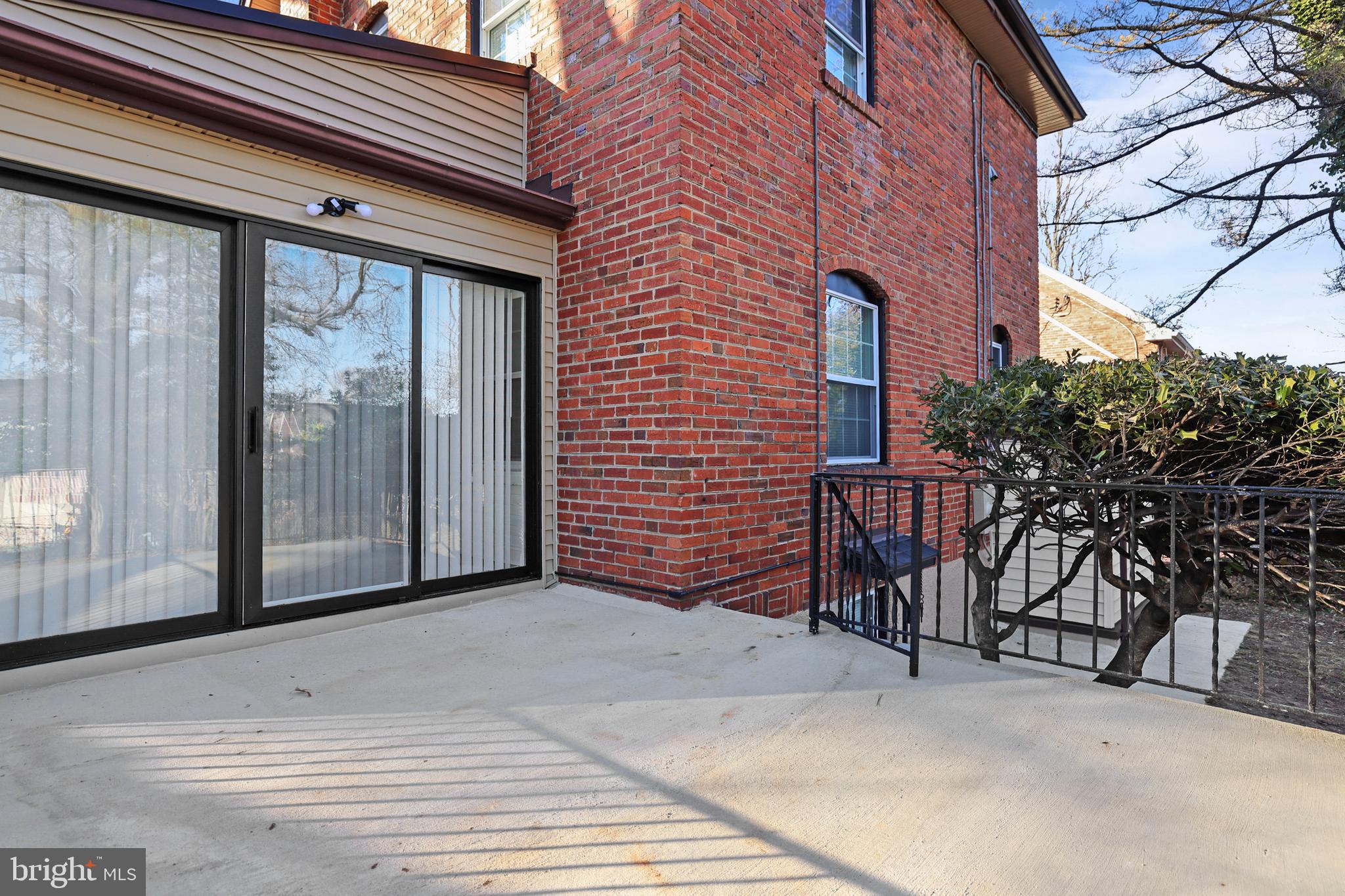 HYATTSVILLE - Residential