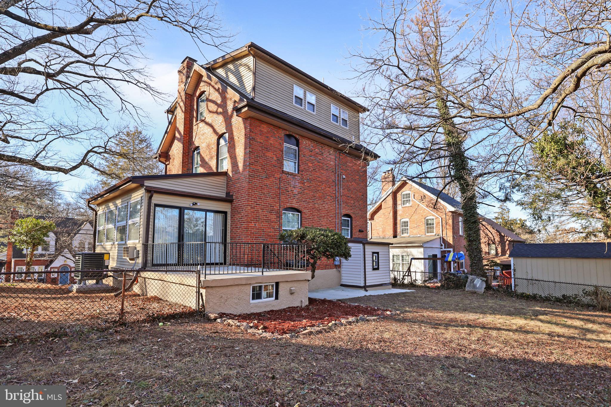 HYATTSVILLE - Residential