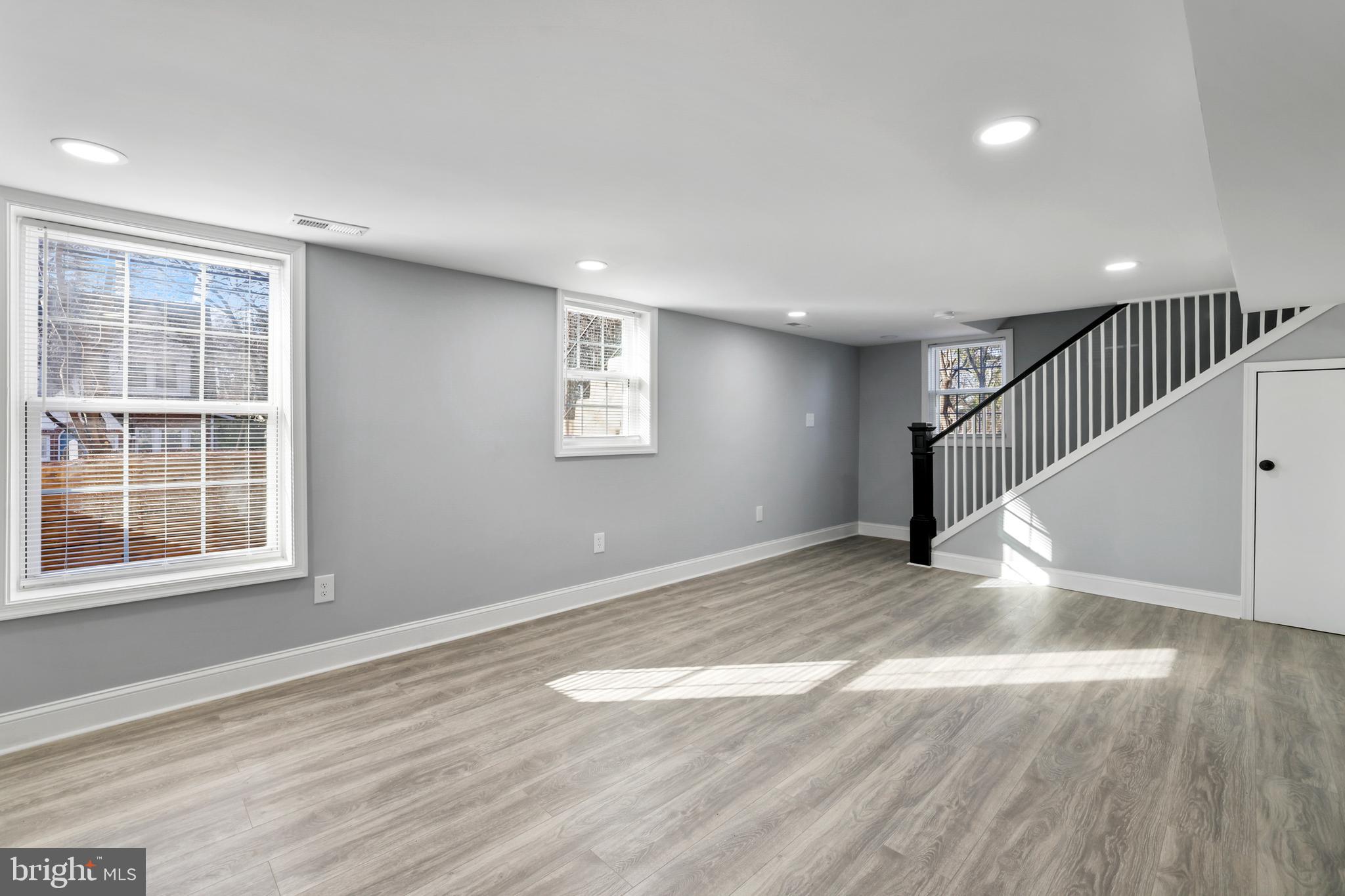 HYATTSVILLE - Residential
