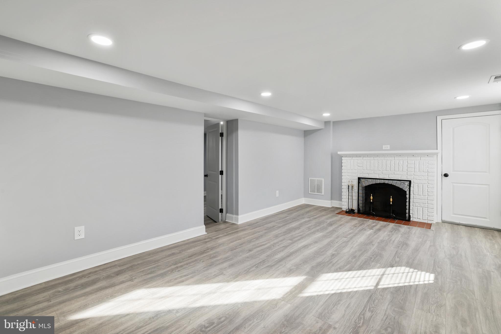 HYATTSVILLE - Residential