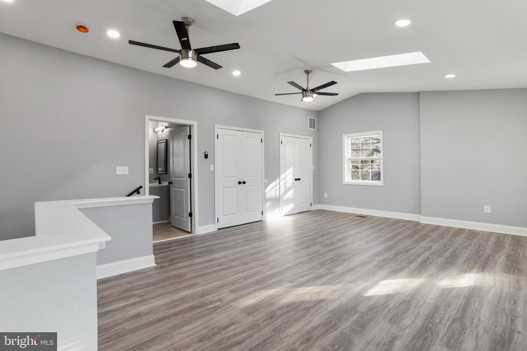 HYATTSVILLE - Residential