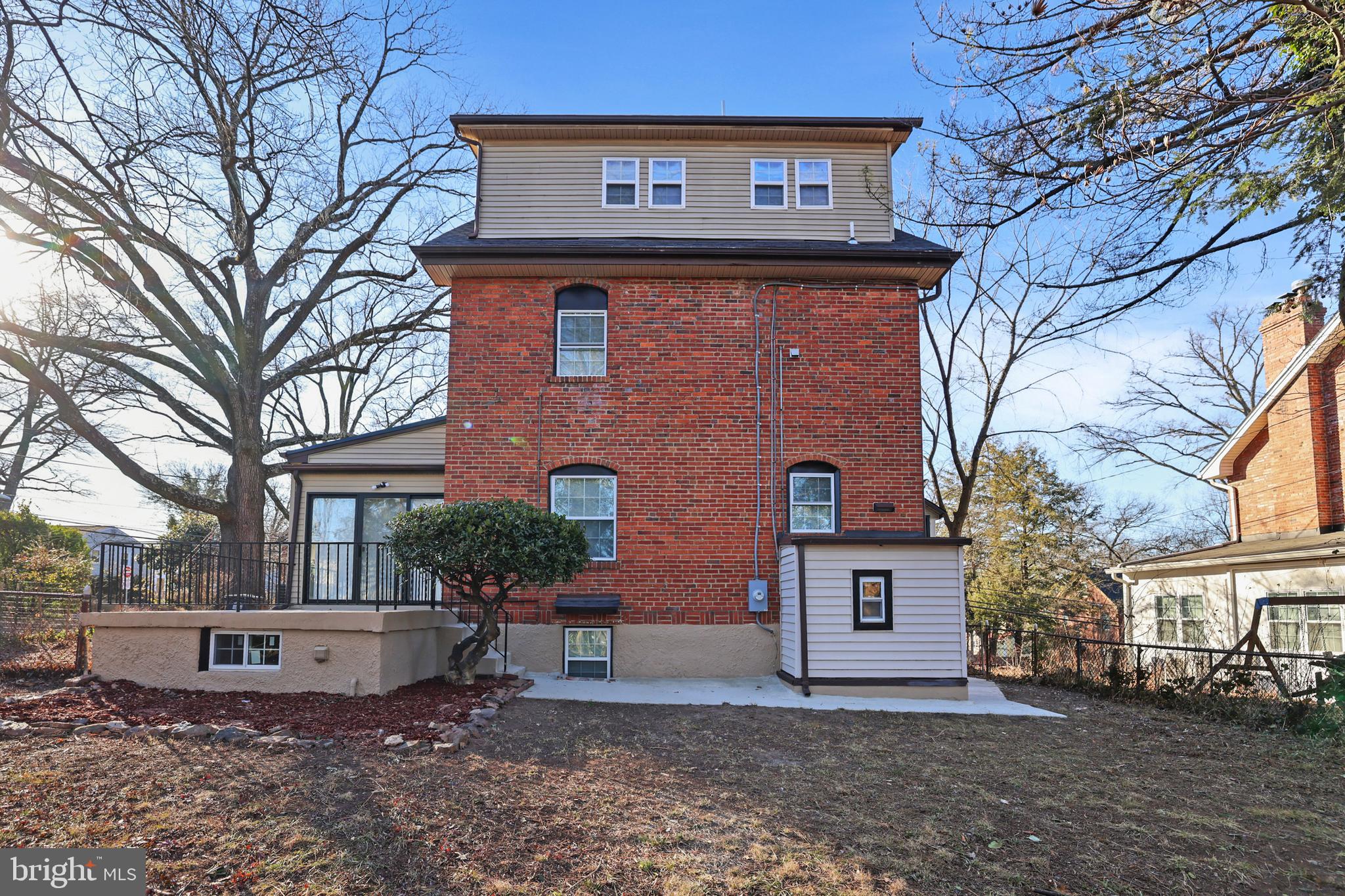 HYATTSVILLE - Residential