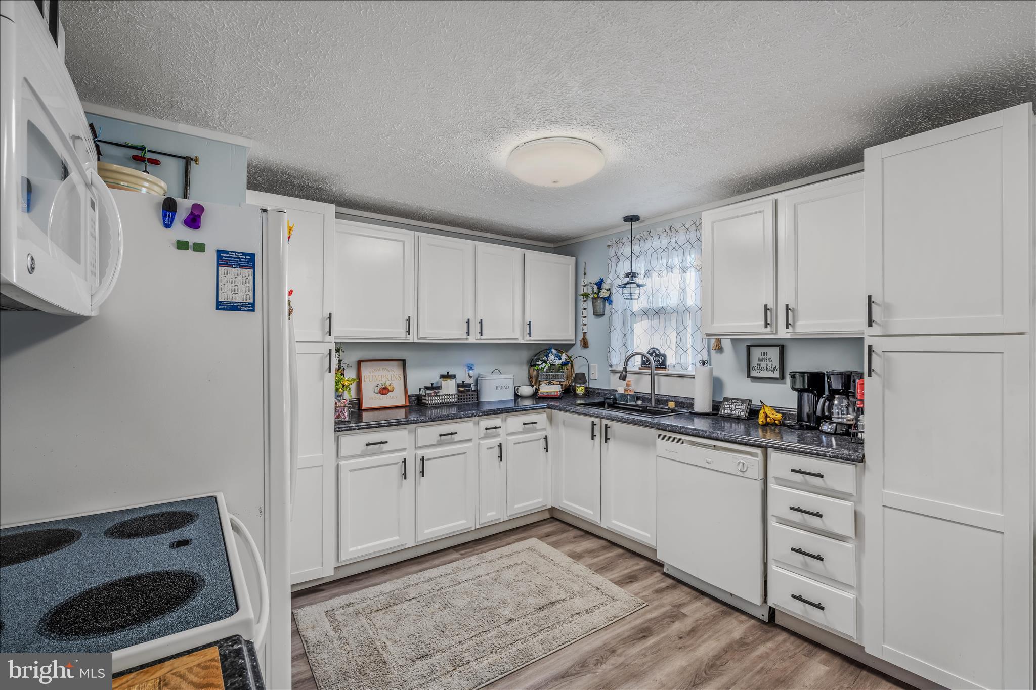 SLEEPY VIEW ESTATES - Residential