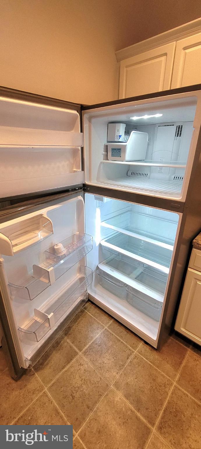 EASTON CLUB - Residential Lease