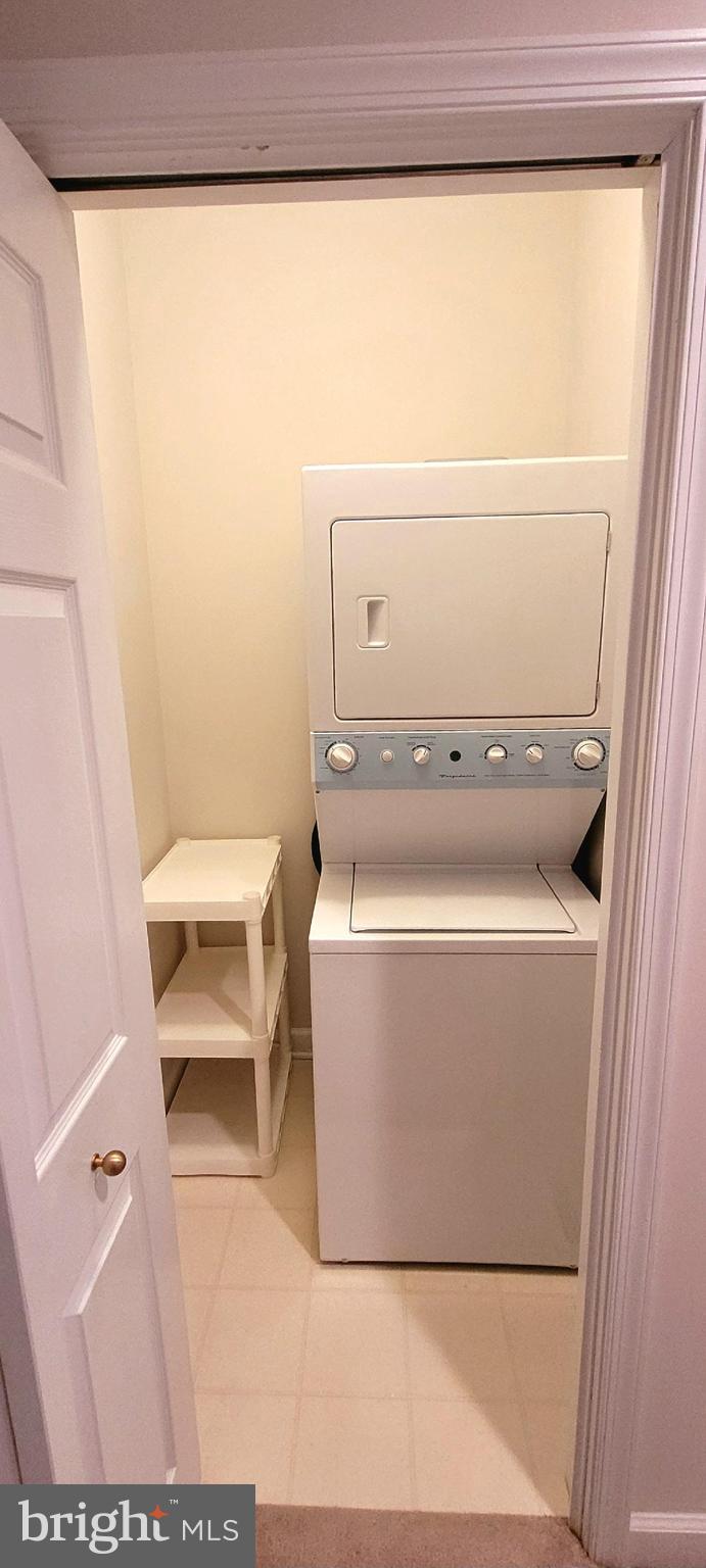 EASTON CLUB - Residential Lease