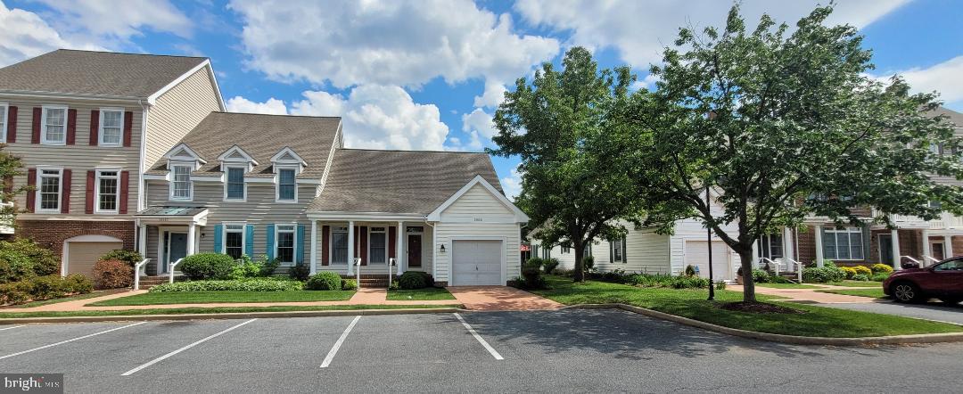 EASTON CLUB - Residential Lease