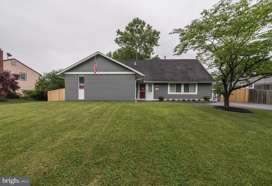 Charming Cape on premium, fenced, .27 acre lot! Numerous upgrs! Fresh paint! New carpet! New laminate flrs! New ext doors! Gorgeous, updated KT w/top of the line SS appls, 18" Italian travertine tile flrs, self-close cabs & tile backsplash! LR w/new picture window! Lg DR! Updated baths! Paved patio! Huge custom deck! New ceiling fans! Lg mstr bdrm w/walk-in closet! Add'l mstr bdrm! Huge shed! 10+