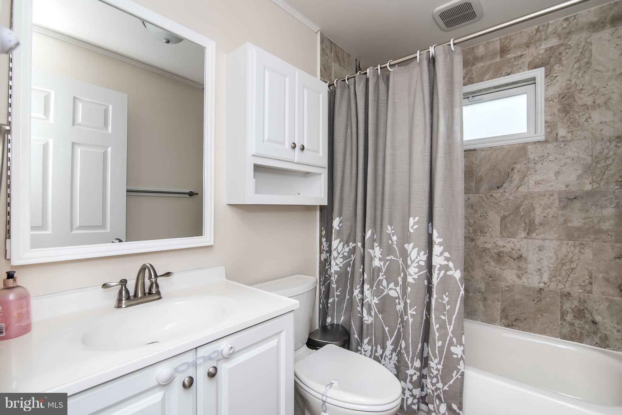 AMBER MEADOWS - Residential