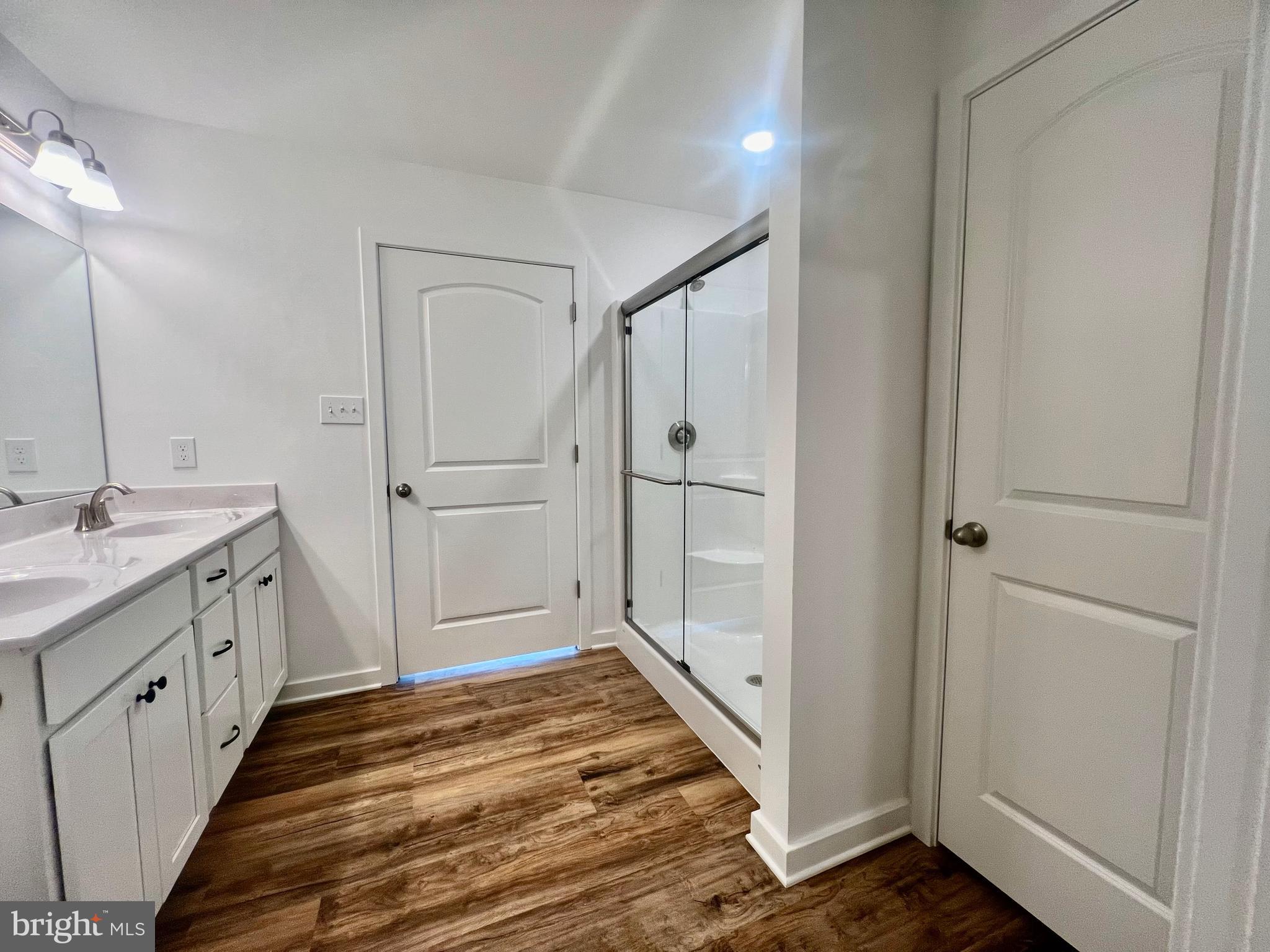 CARDINAL POINTE - Residential