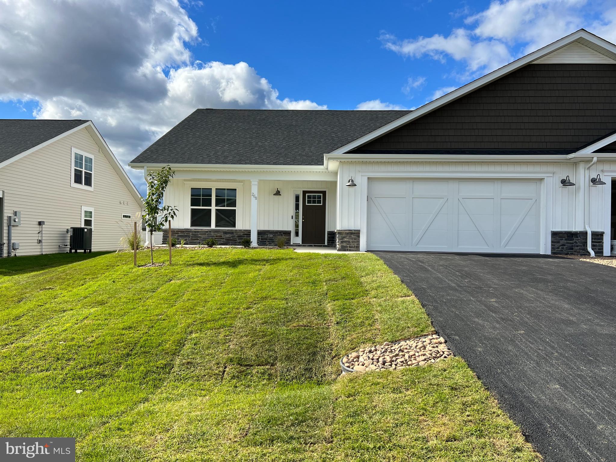 CARDINAL POINTE - Residential