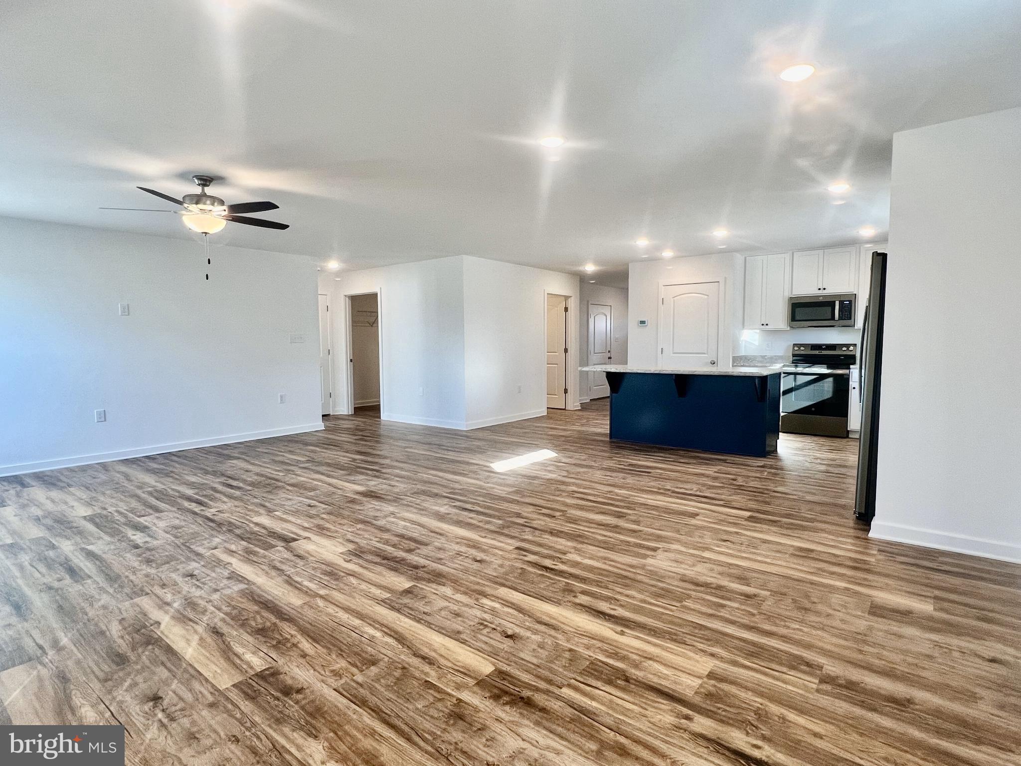 CARDINAL POINTE - Residential