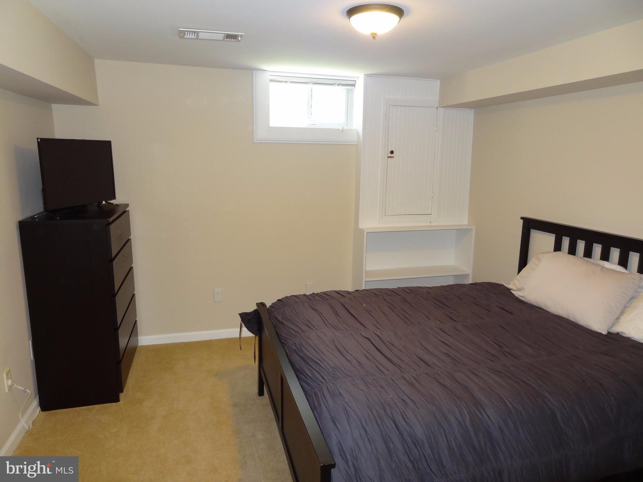 SPRIGGS COVE - Residential Lease