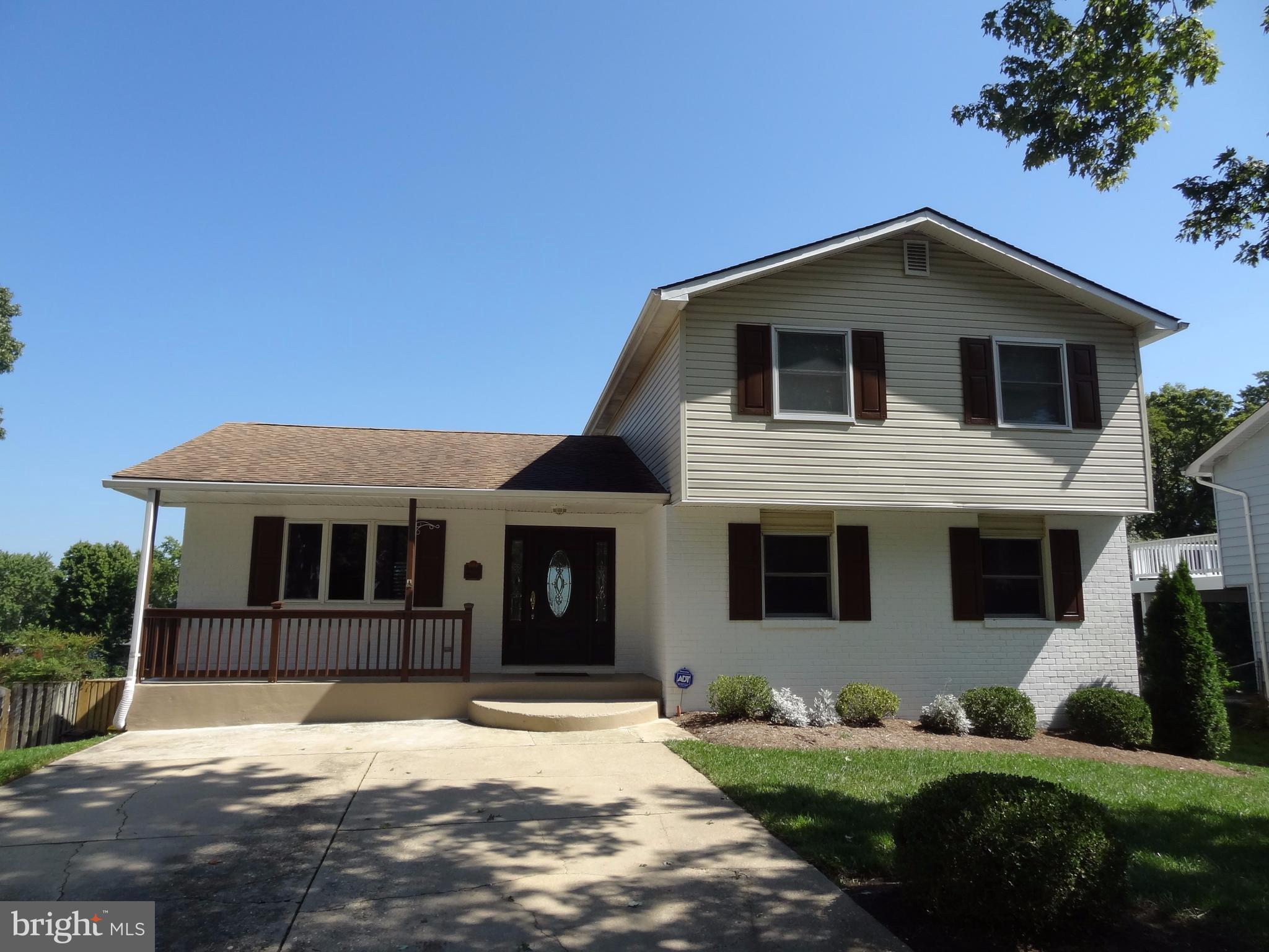 SPRIGGS COVE - Residential Lease