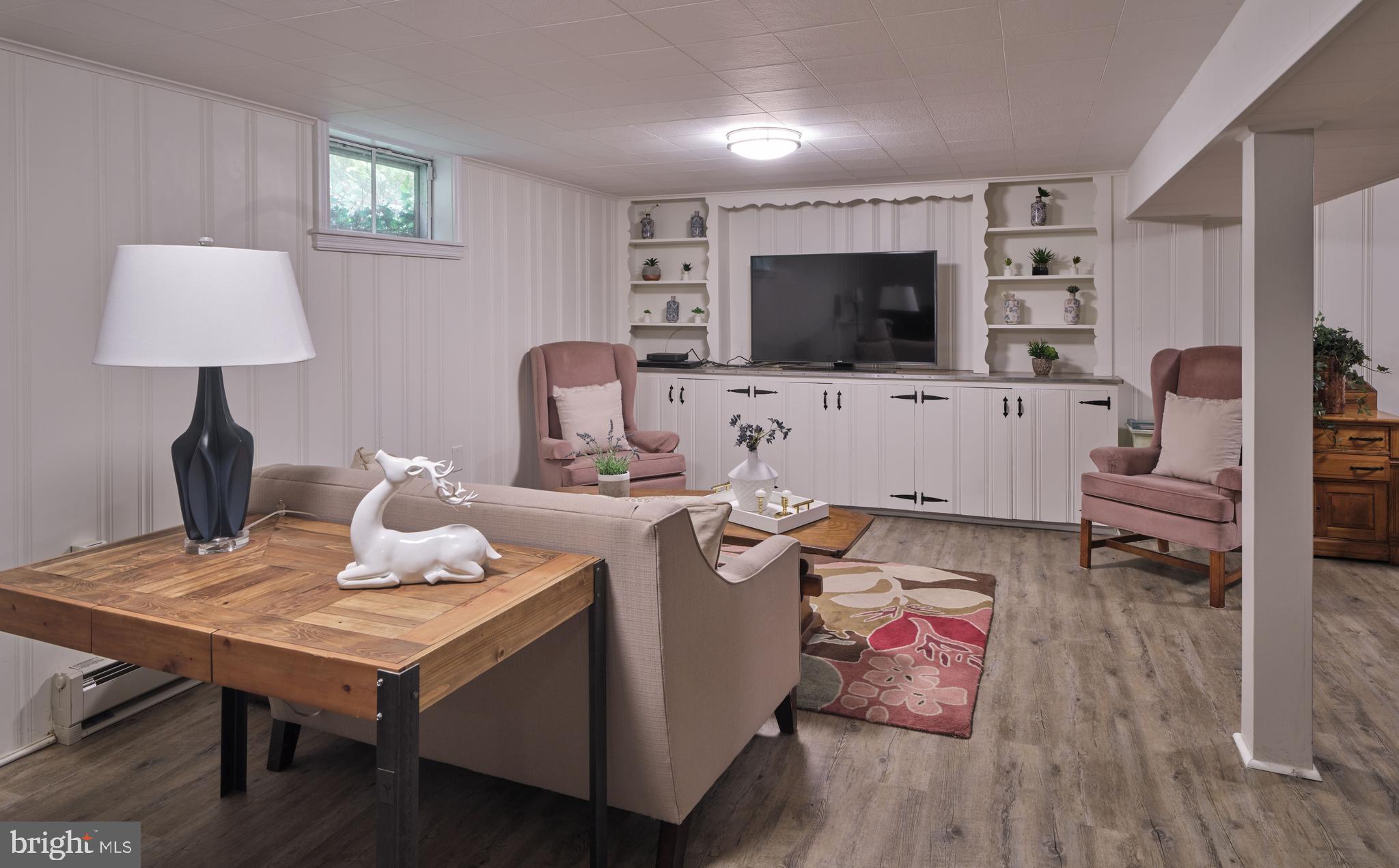 PENN VALLEY MANOR - Residential