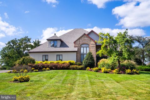 Photo of 11 Stirling Way, LUMBERTON, NJ 08048 (MLS # NJBL2097602)