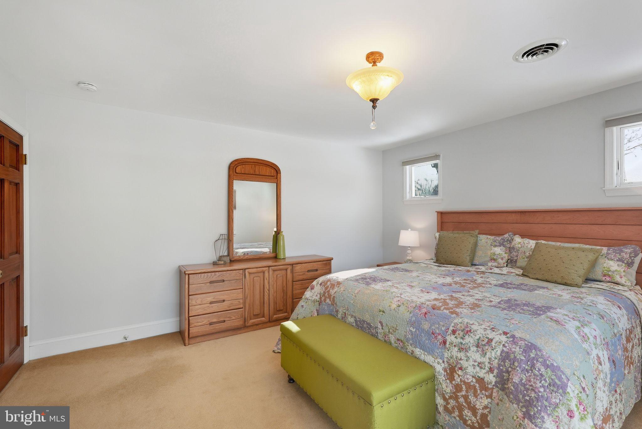 TOWER HILL MDWS - Residential