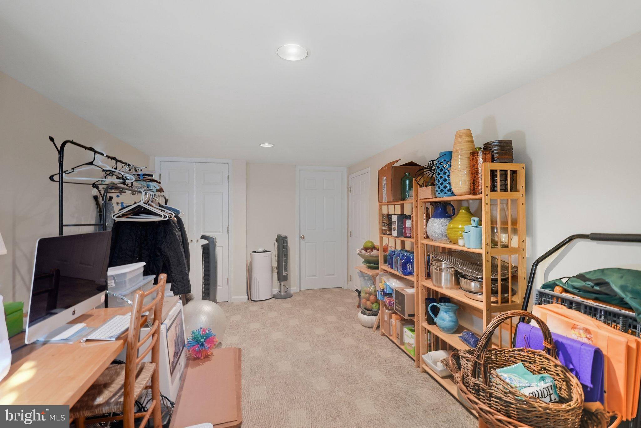 TOWER HILL MDWS - Residential