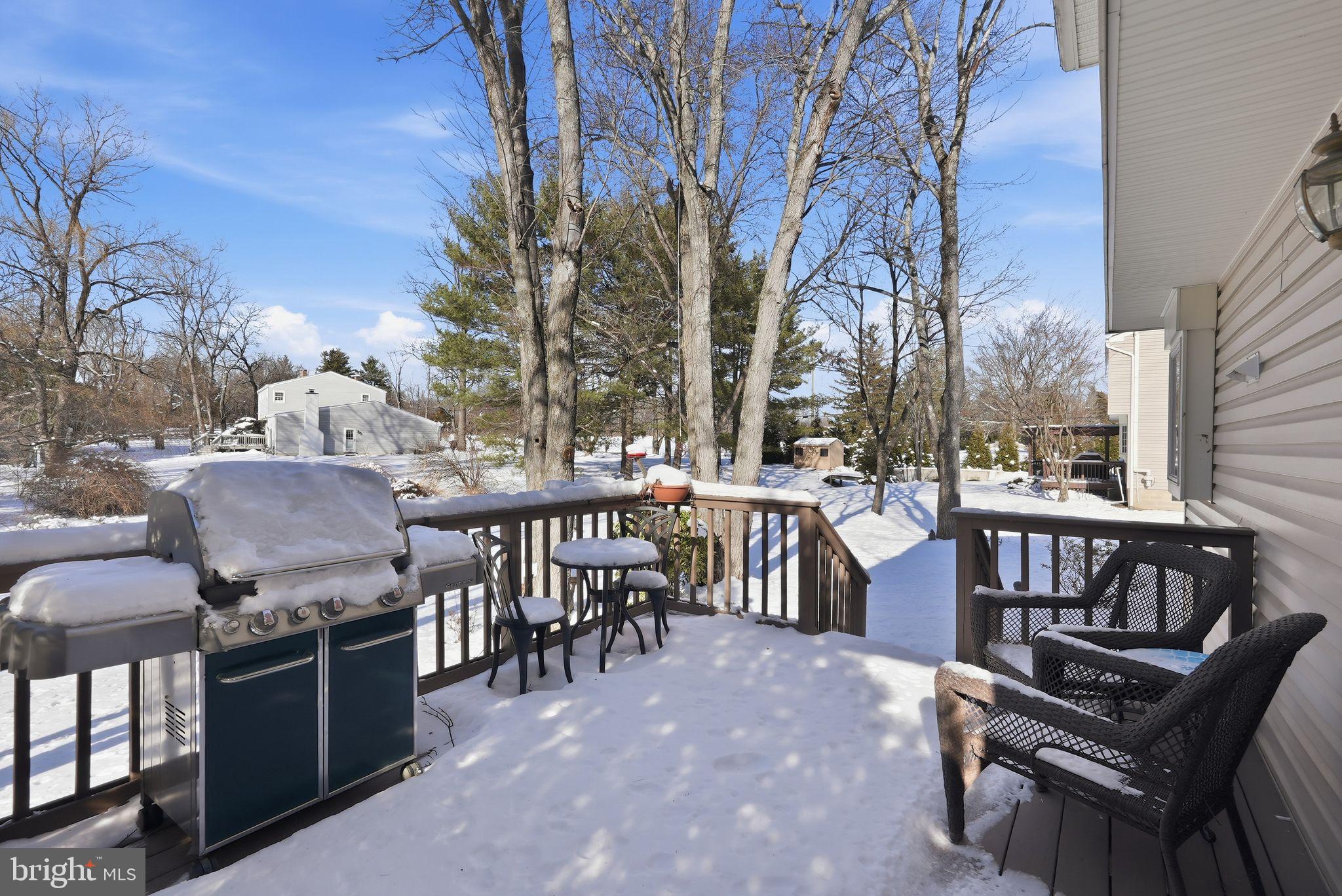 TOWER HILL MDWS - Residential